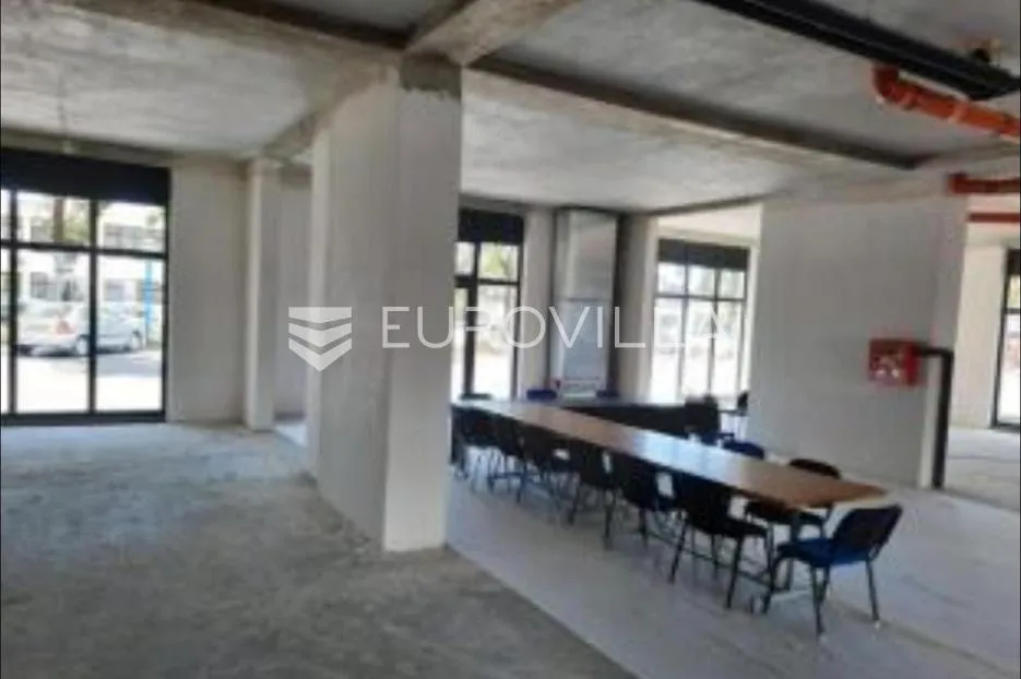 zagreb donje svetice ulični lokal 310 m² sa 10 parkinga - slika 3