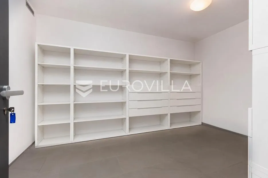 opatija, oprić, ekskluzivna vila 375 m² s panormaskim pogledom, bazenom i saunom - slika 39