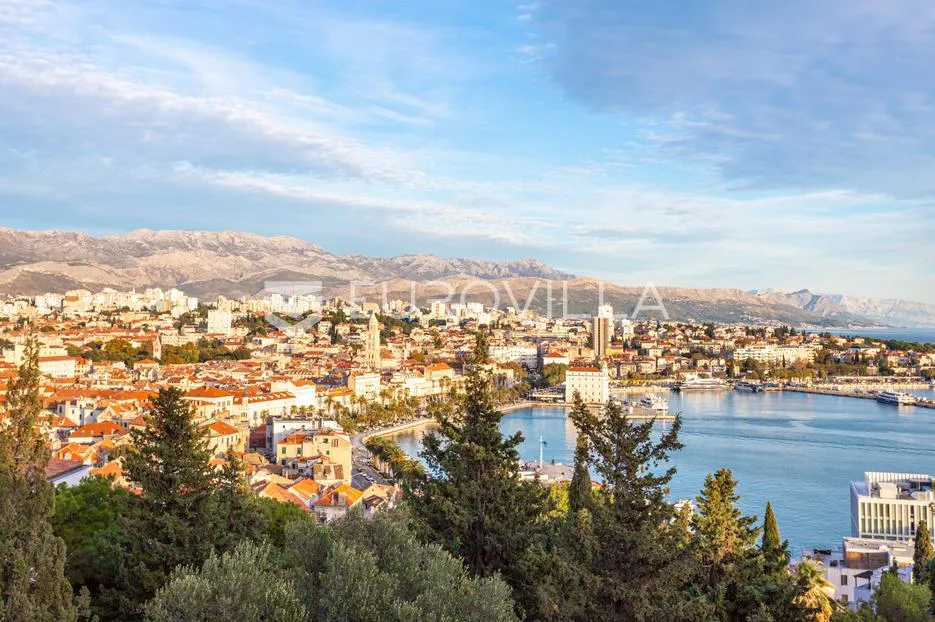 Split, Kila, građevinska parcela za gradnju manje zgrade