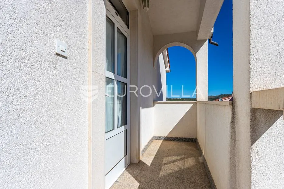 rogoznica, apartmanska kuća s pogledom na more - slika 6