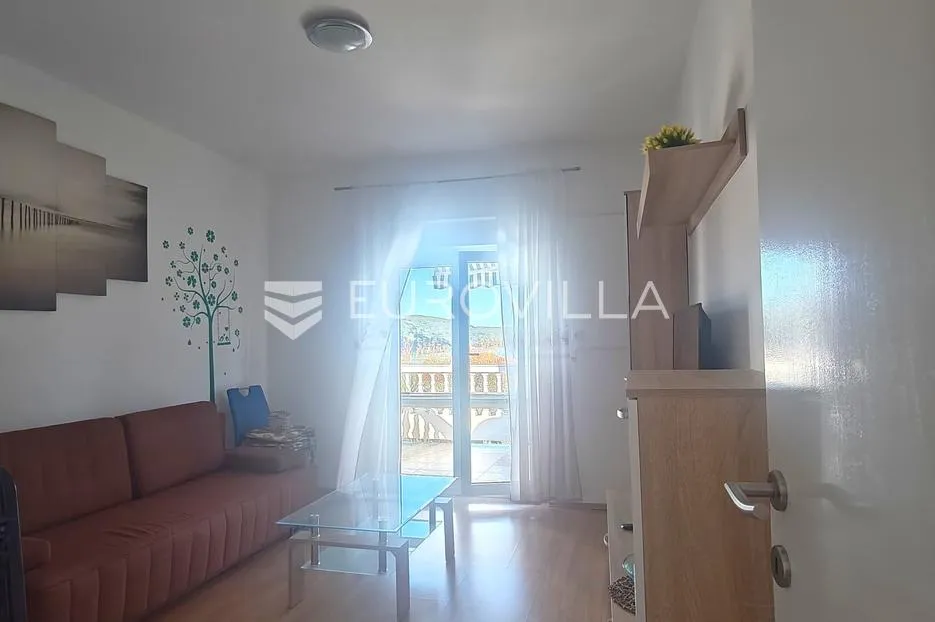 otok rab, kampor, kuća s 4 stana, 100m od mora - slika 8