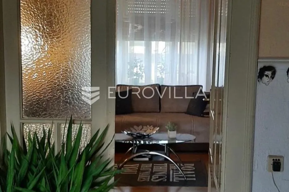 vukovar, širi centar, kuća na uglu s poslovnim prostorom, parcela 450 m² - slika 4