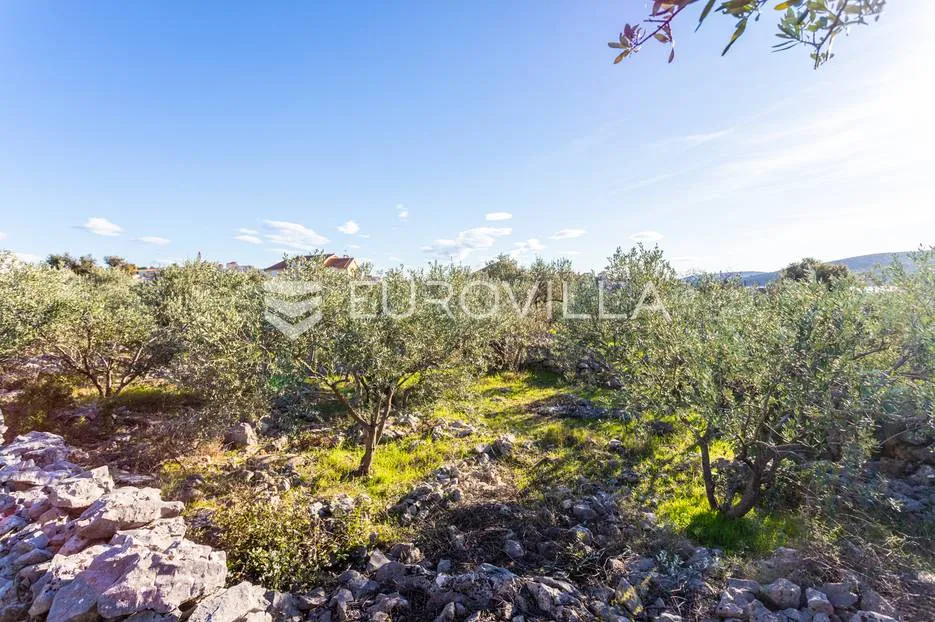 seget donji, građevinsko zemljište površine 1592 m² - slika 3