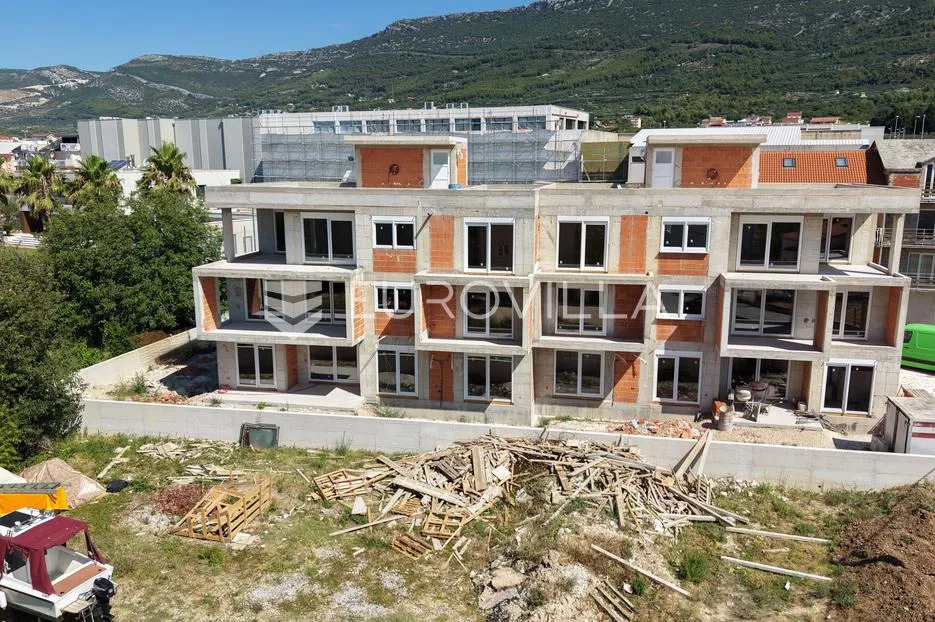 kaštel lukšić, trosoban penthouse s krovnom terasom i dva parkirna mjesta - slika 5