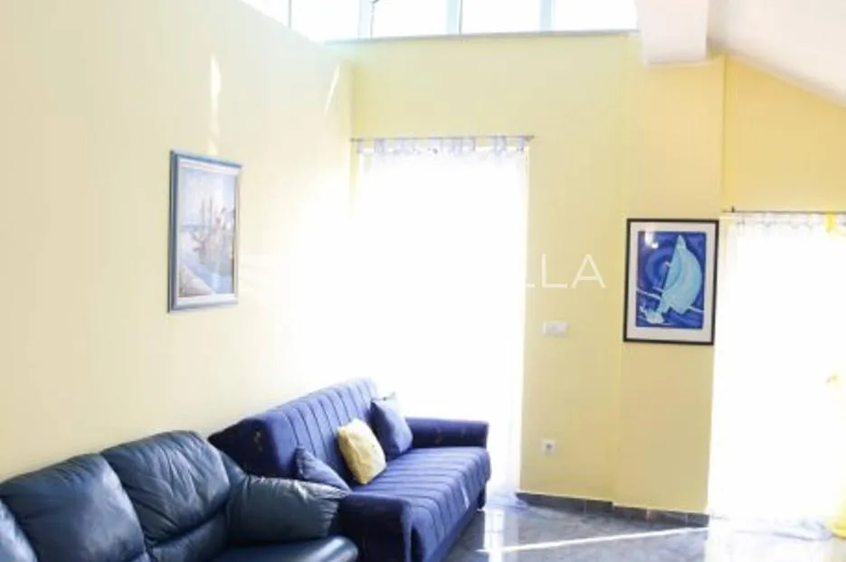 vodice, atraktivna vila 850 m² - slika 6