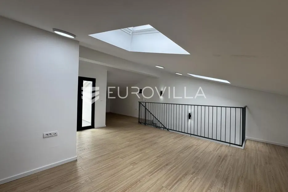 istra, poreč, dvojna kuća 168 m² s 4 spavaće sobe i 3 parkirna mjesta - slika 23