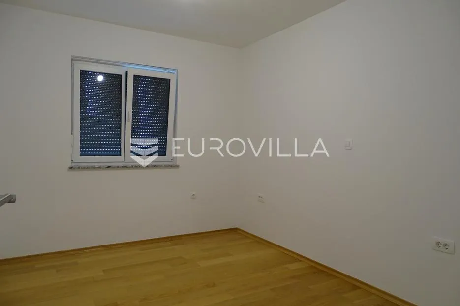 malinska, dva stana ukupne površine 142,20 m² jedinstvena prilika - slika 5