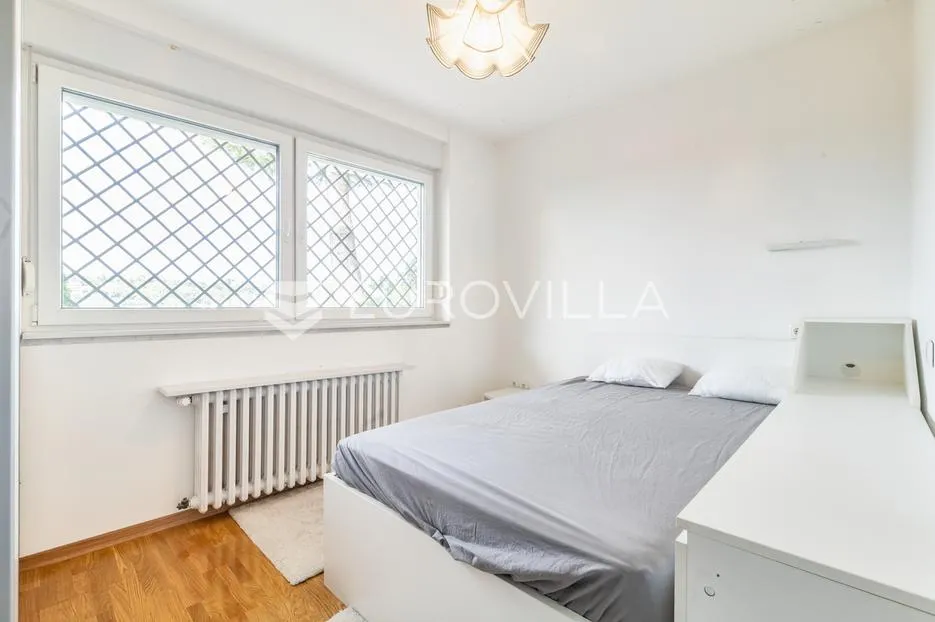 zagreb, remetska cesta, prekrasna vila za najam s vrtom - slika 15