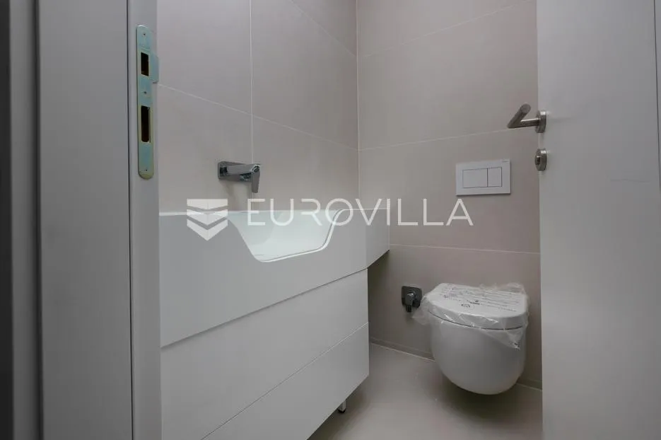 opatija privé, ekskluzivan četverosoban stan 138 m², bazen, teretana - slika 15