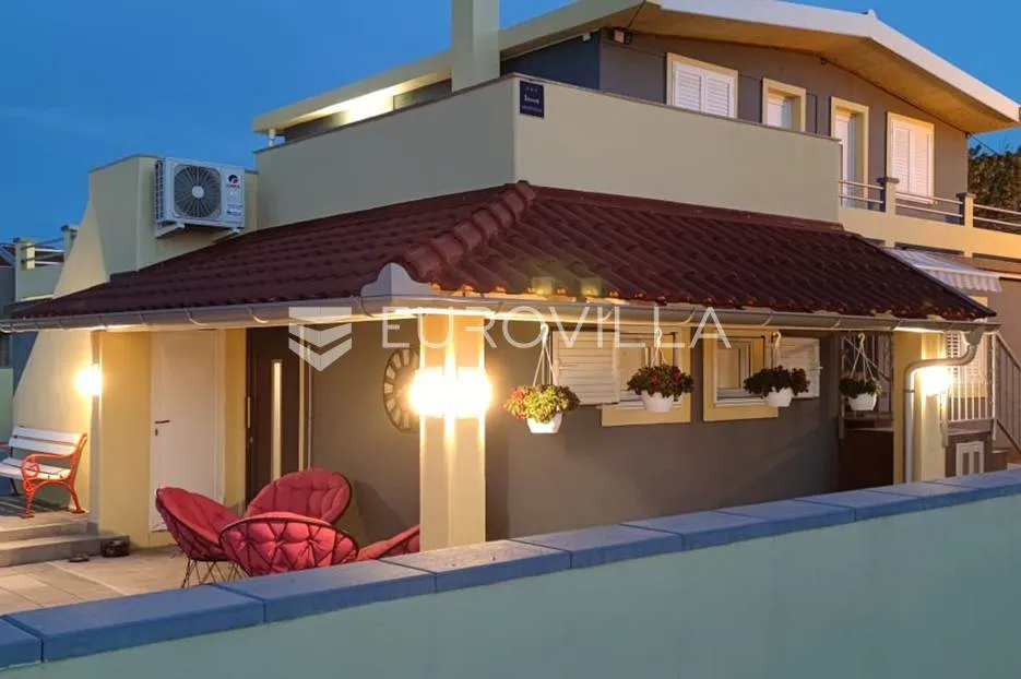 nin, ždrijac, prekrasna apartmanska vila, prvi red do mora - slika 21
