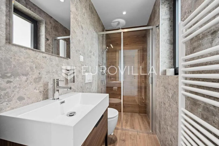 istra, banjole, dvojna vila, prvi red do mora, 244 m² s pogledom na marinu - slika 36