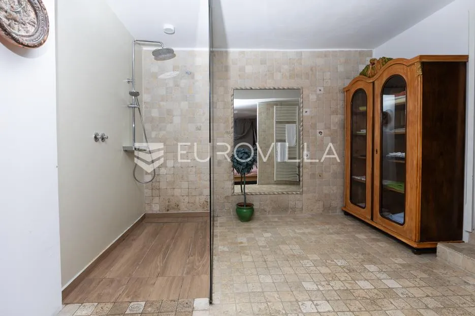 opatija, veprinac, jedinstvena vila s infinity bazenom i nevjerojatnim pogledom na kvarner - slika 21