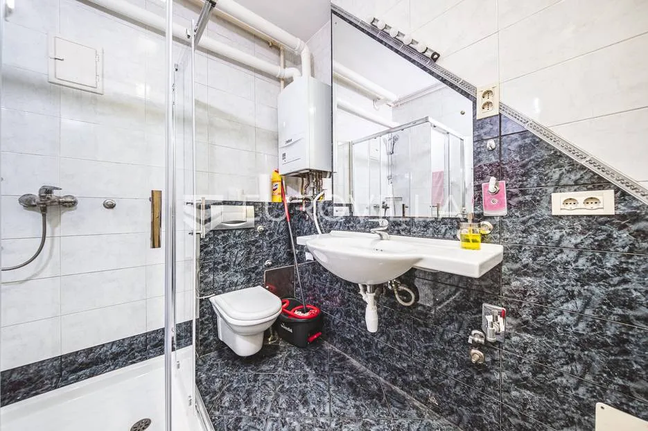 zagreb, donji grad, savska uređen trosoban stan 70 m² - slika 11
