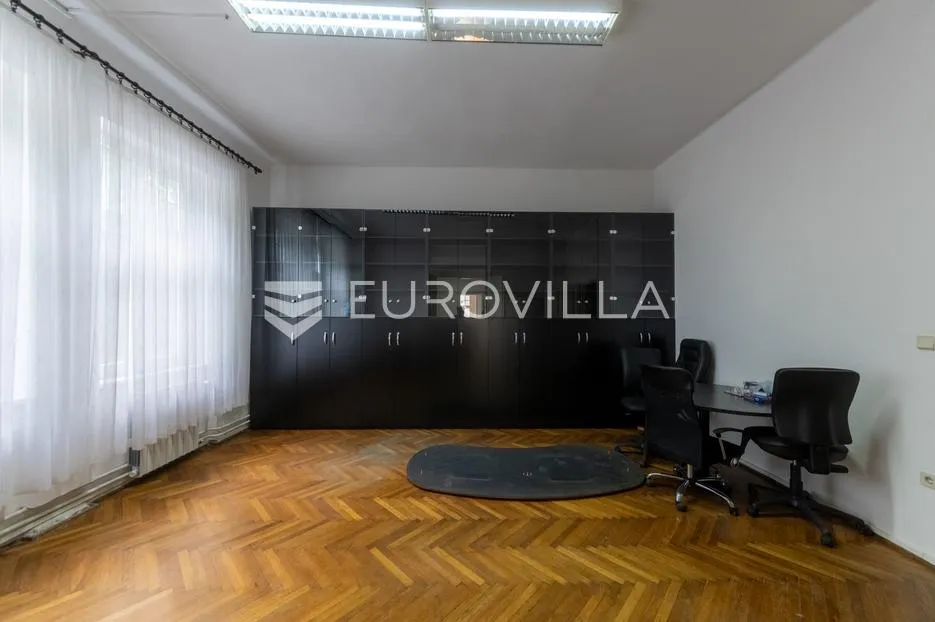 osijek, centar, zakup, opremljena poslovna zgrada prizemlje 650 m² - slika 9