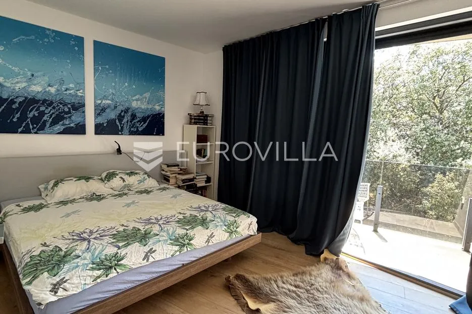 medulin, pješčana uvala, ekskluzivan penthouse prvi red do mora - slika 54