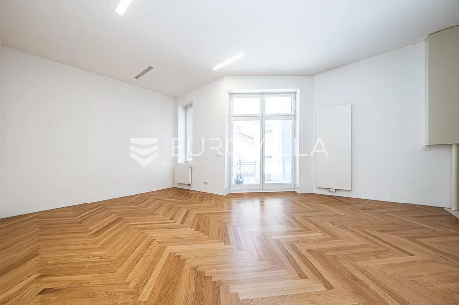 Zagreb, Centar, prekrasan trosoban stan u strogom centru, 124 m2