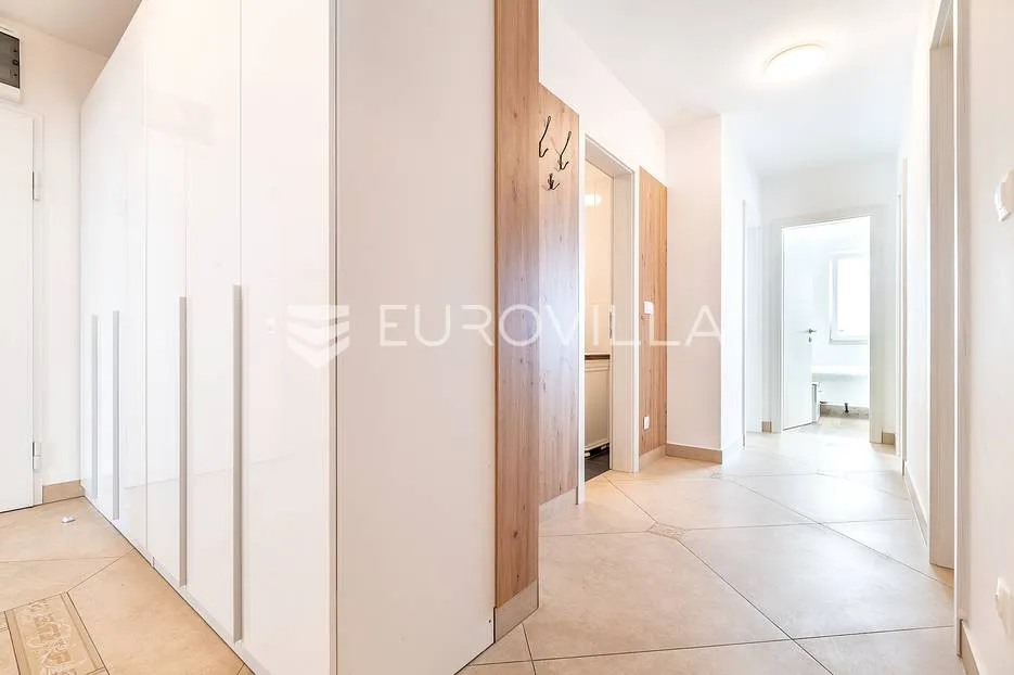 zagreb, dubrava, luksuzan penthouse s terasom i jaccuzijem - slika 7
