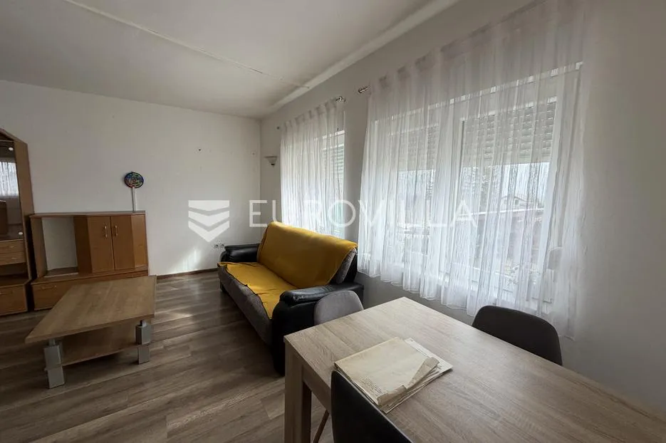 mandićevac, prostrana kuća 90 m² na zemljištu od 1608 m² - slika 14