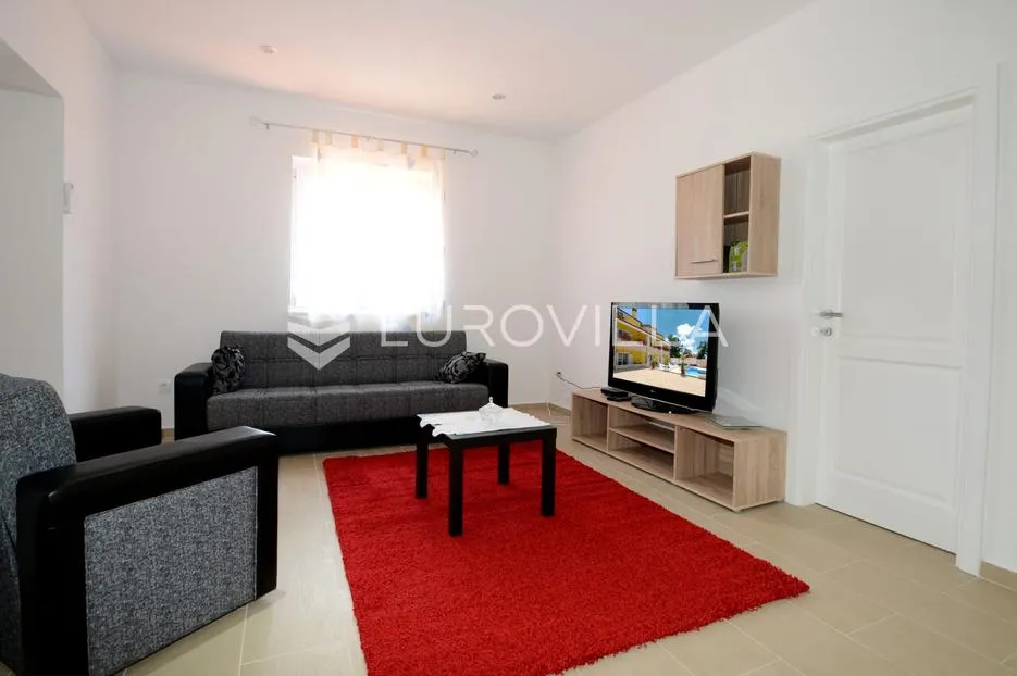 istra, okolica višnjana, apartmanska kuća 500 m² s bazenom i 4 stambene jedinice - slika 25