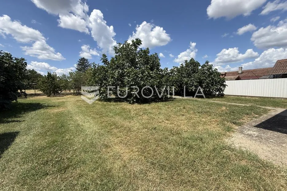 darda, obiteljska kuća s garažom i velikom okućnicom, 124 m² - slika 17