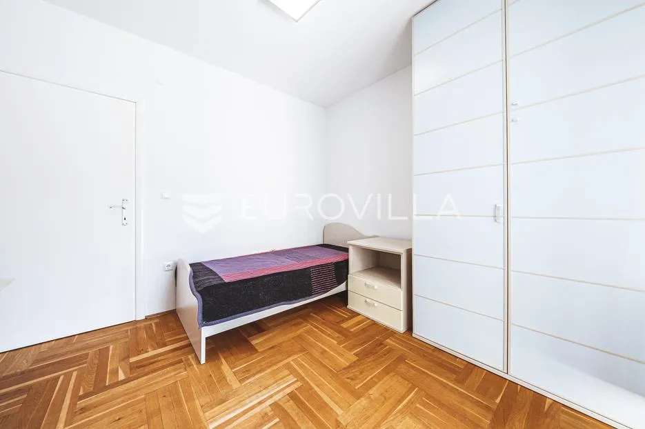 zagreb, gornji bukovac, prekrasan četverosoban stan s garažom, parking, 144 m² - slika 14