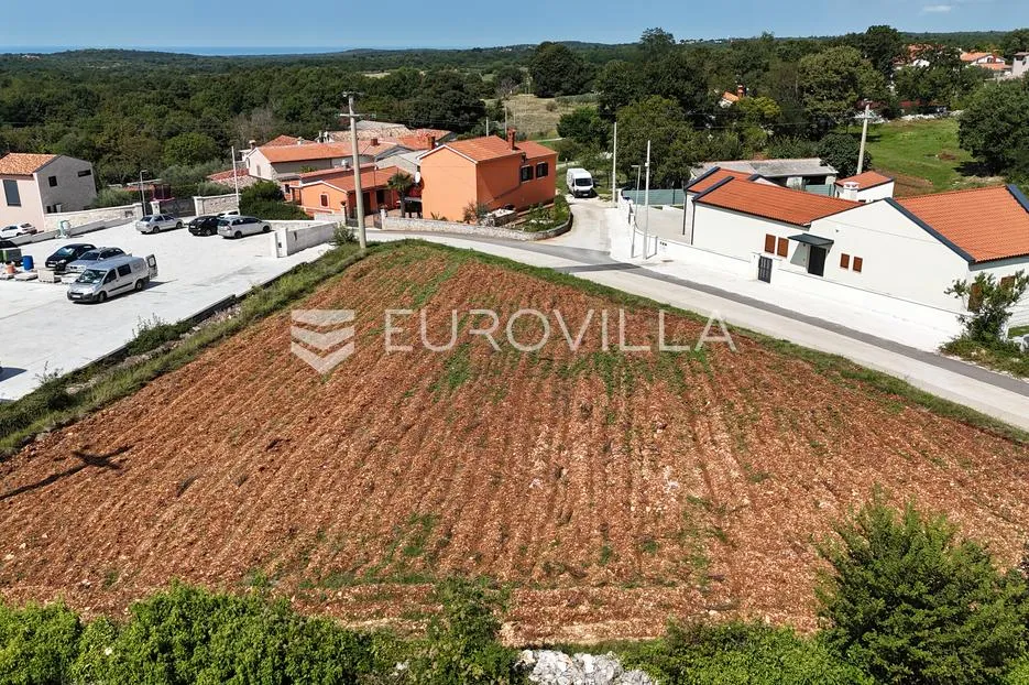 istra, tinjan – građevinsko zemljište uz cestu, mirna lokacija, pogled na more - slika 2