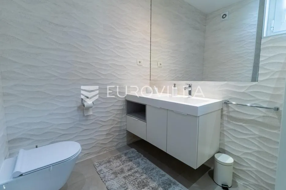 opatija, volosko, luksuzan penthaus 267 m², krovna terasa s jacuzzijem - slika 27