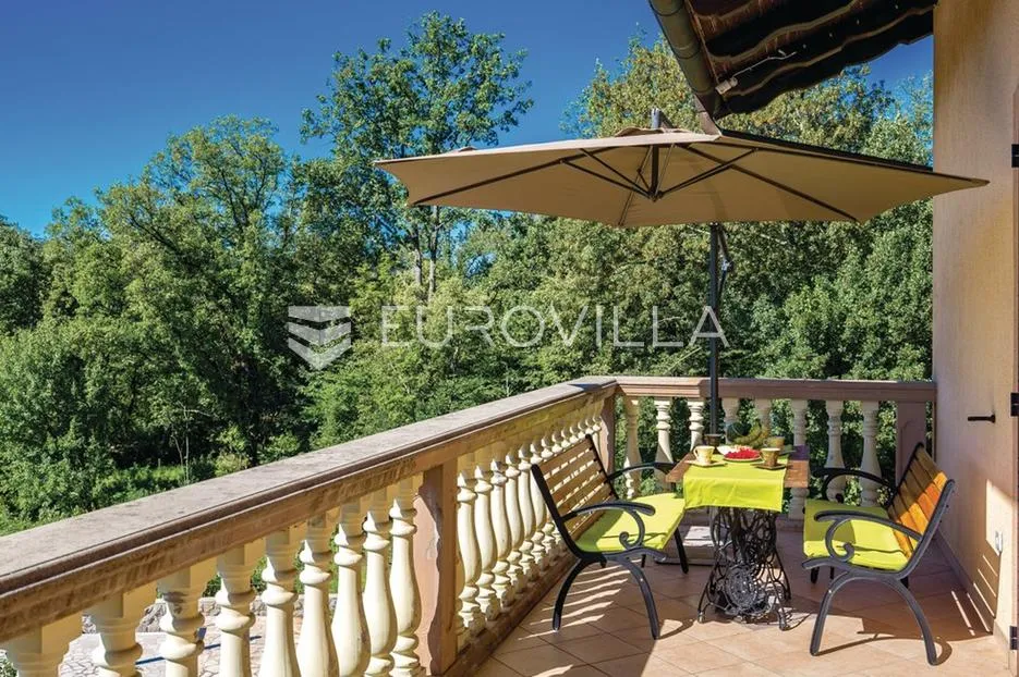 viškovo, marinići, samostojeća obiteljska kuća s tri stana 170m2, bazenom i privatnošću - slika 20