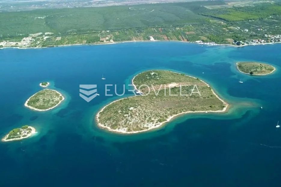Zadar, Sv. Petar NM-Turanj atraktivno građevinsko zemljište 869m2, pristupni put s infrastrukturom - Turanj, Sveti Filip i Jakov