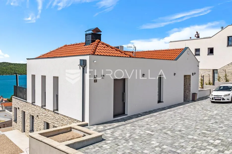 šibenik, žaborić, moderna villa s bazenom - slika 33