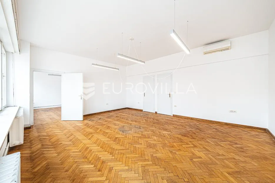 zagreb, trg bana josipa jelačića, vrhunski poslovni prostor 138,80 m² - slika 11