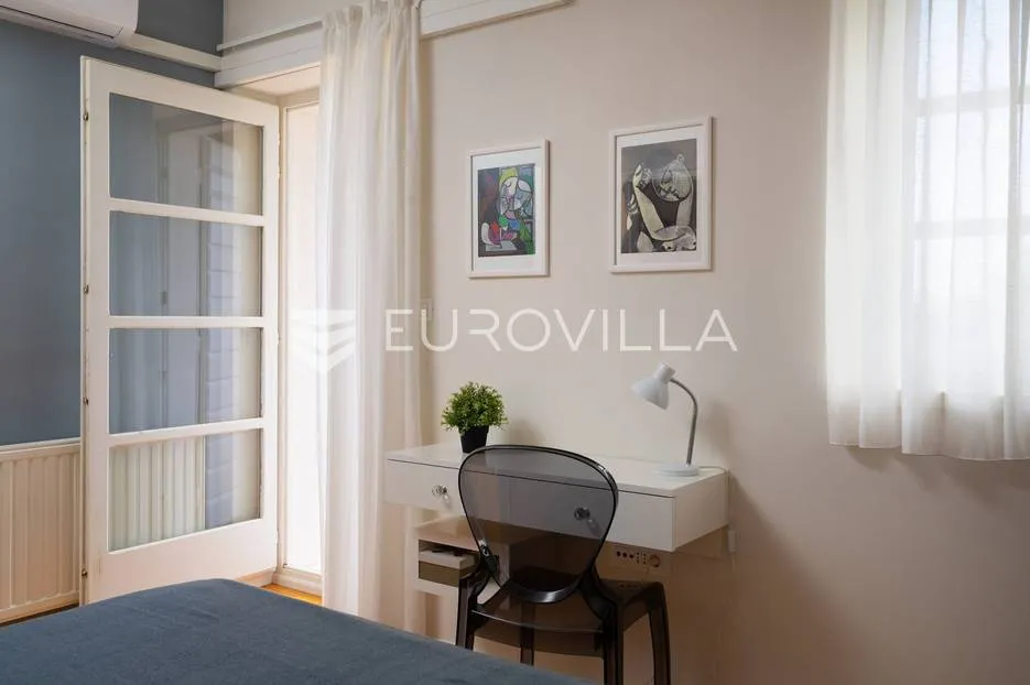 vodice, mediteranska vila s uređenim vrtom, bazenom i pogledom na more - slika 19