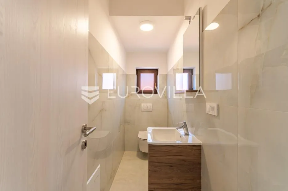 varaždin, centar, uređen trosoban stan površine 74,86 m² - slika 6