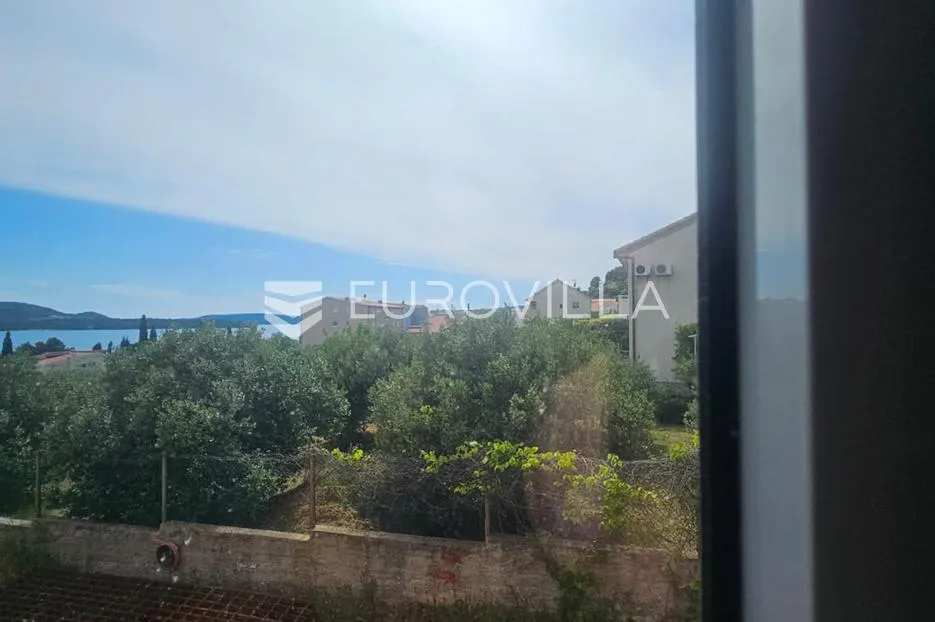 trogir, seget donji stan 71,65 m² na 1. katu novogradnje s garažom i liftom - slika 5