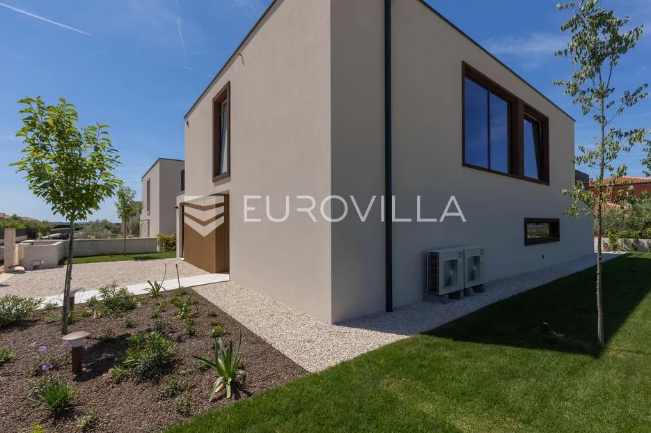 istra, vabriga, vila s pogledom na more i masline - slika 11