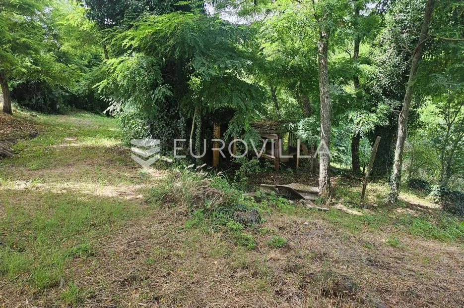 istra, tadini, građevinsko zemljište 1109m2 na rubu sela - slika 4