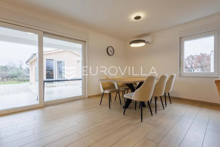 istra, labin, moderna vila i veliko građevinsko zemljište - slika 19