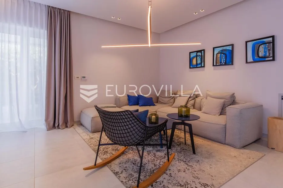 istra, funtana, moderna vila 179 m² s bazenom i privatnim parkingom - slika 2