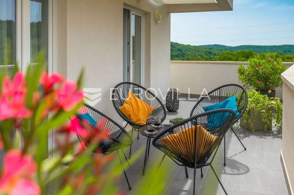 rovinj, rovinjsko selo, prekrasna villa s wellnessom i bazenom, 224 m² - slika 37