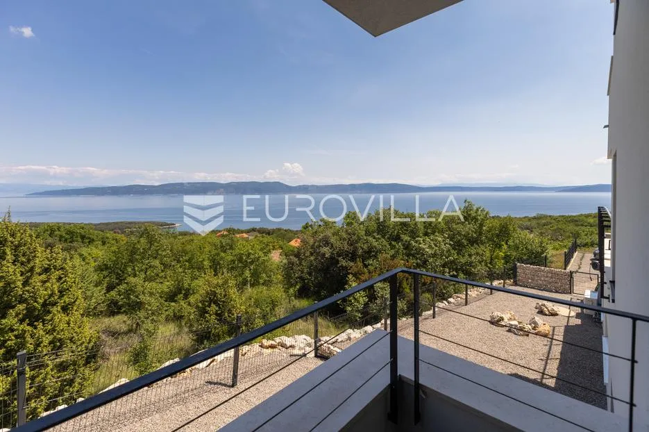 istra, okolica labina, prekrasna villa očaravajućeg pogleda na kvarner na izoliranoj lokaciji - slika 25