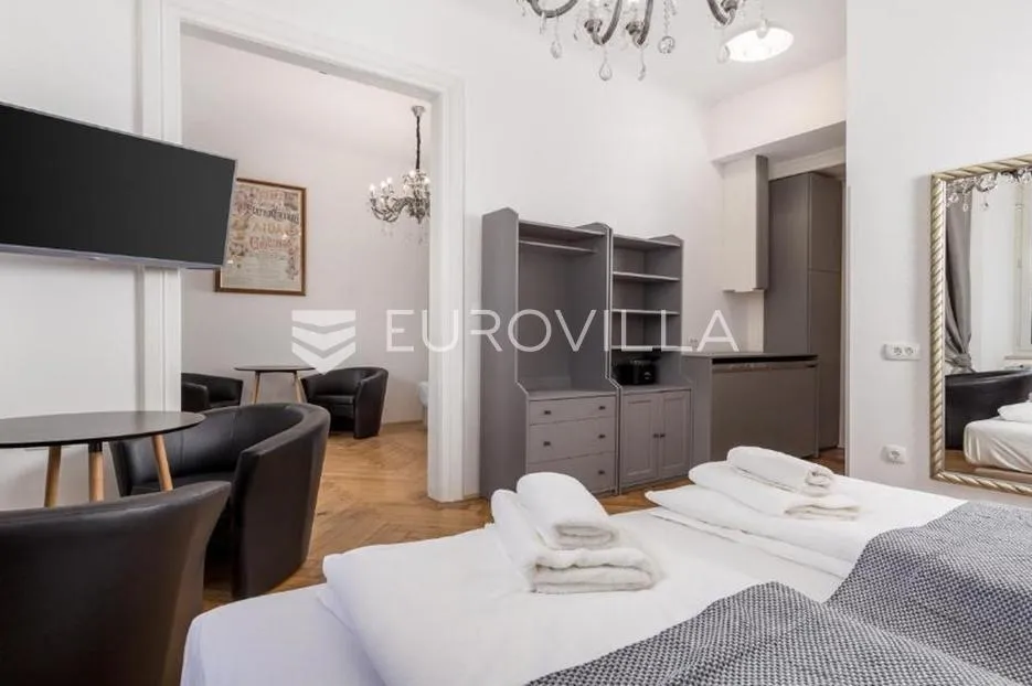 rijeka, centar, dva luksuzna studio apartmana u strogom centru - slika 17