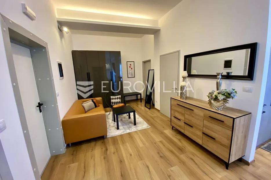 istra, pula, luksuzan, moderno opremljen trosoban stan 85 m² - slika 3