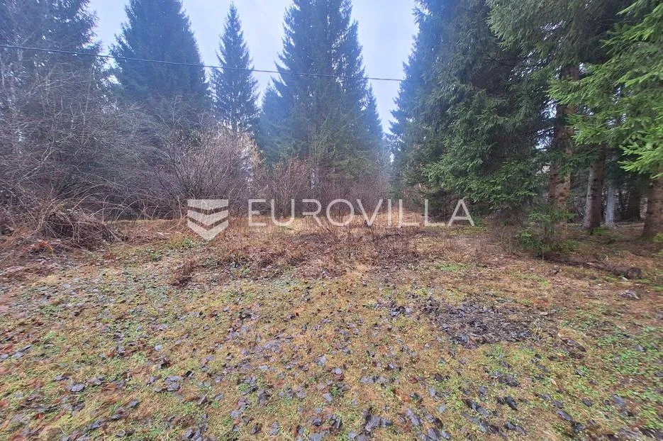 Ogulin, Jasenak, građevinsko zemljište 750 m², odlična lokacija - Jasenak, Ogulin