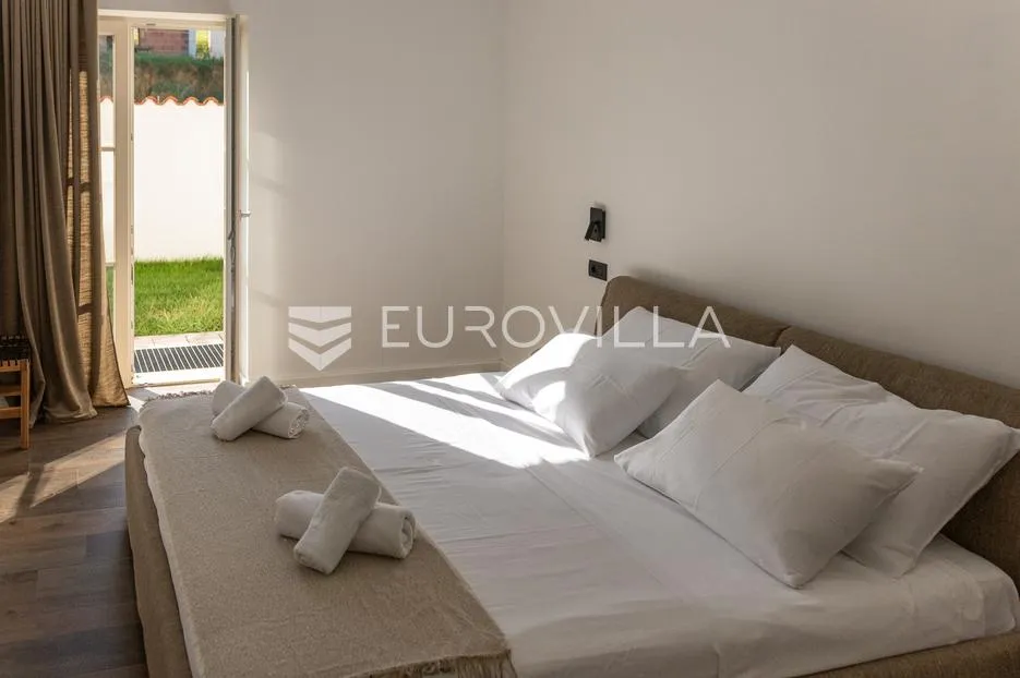 istra, momjan, moderna kamena vila - slika 18