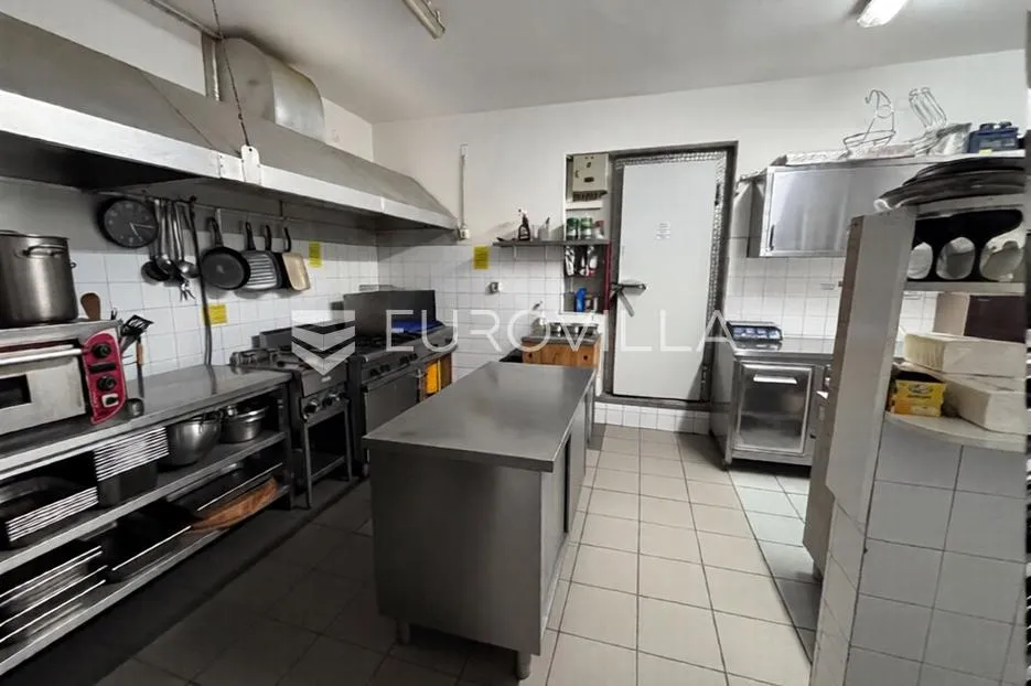 otok pag, pag, hotel s uhodanim poslovanjem, 100 m od plaže - slika 15