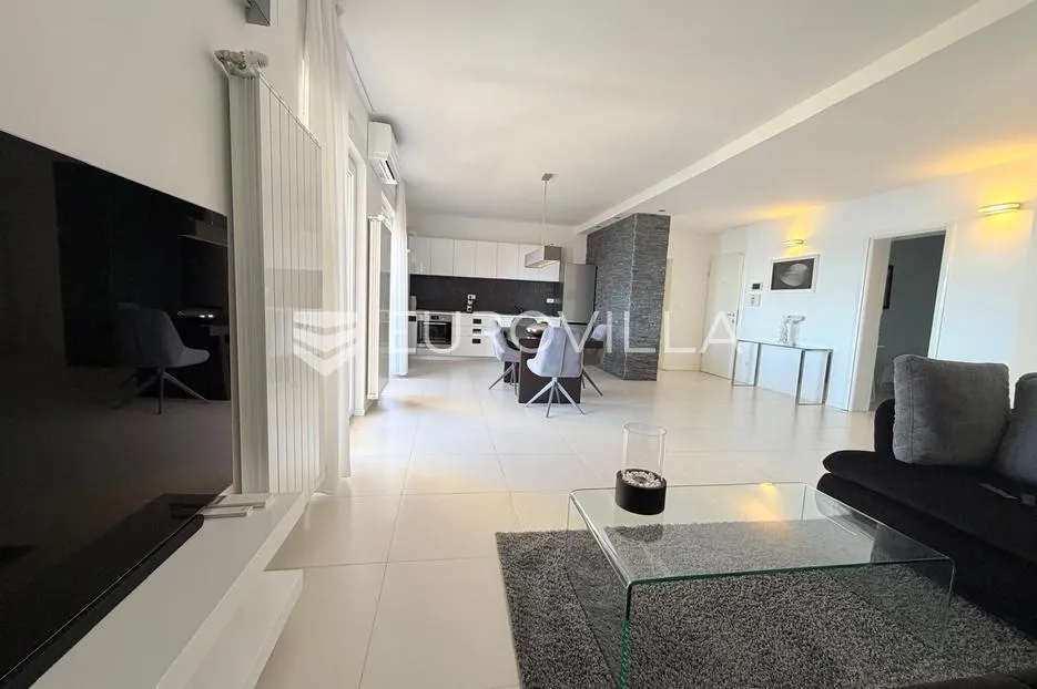 crikvenica, kuća s četiri apartmana, bazenom, uhodan turistički posao s pogledom na more - slika 3