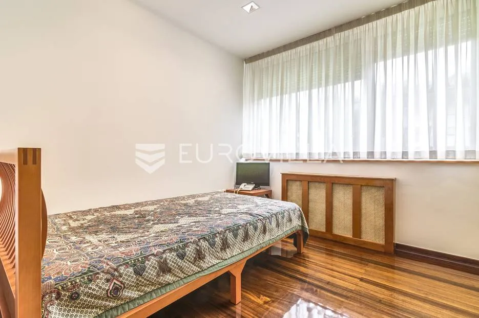 zagreb, mlinovi, luksuzna vila 860 m² na zemljištu 2600 m² - slika 20