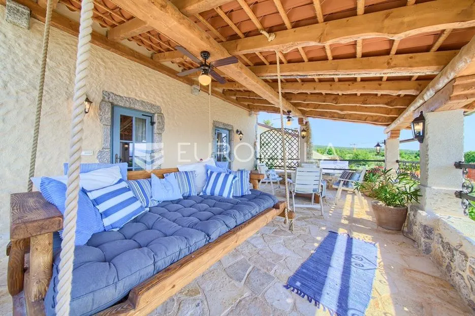 otok krk, malinska, sveti vid, prekrasna mediteranska vila s bazenom - slika 25