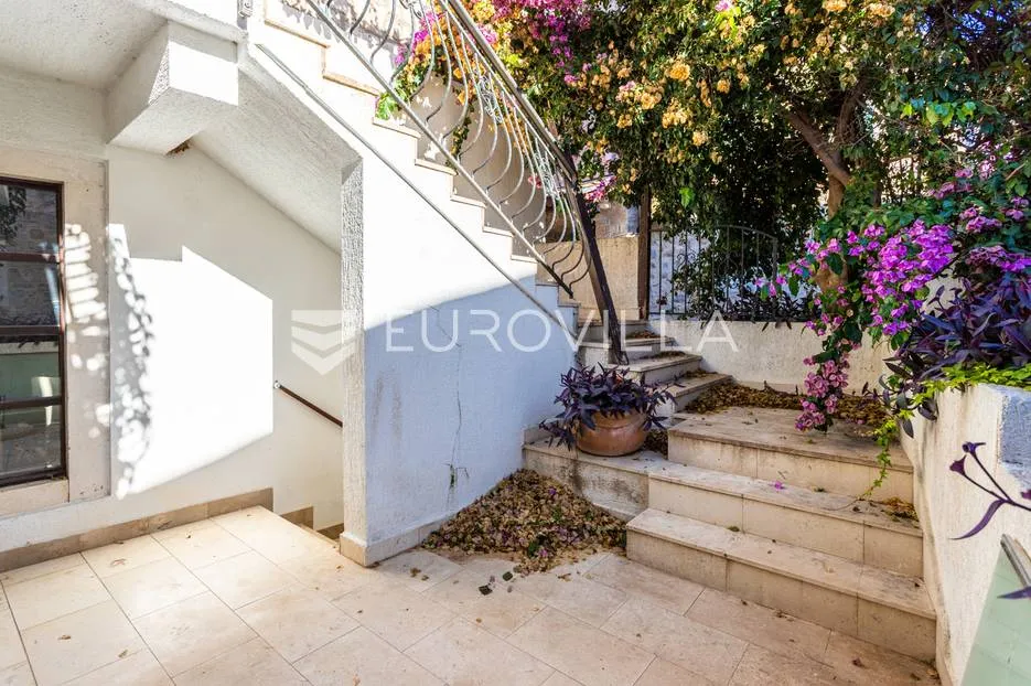 hvar, jelsa, dalmatinska kuća u centru mjesta, blizu mora - slika 17