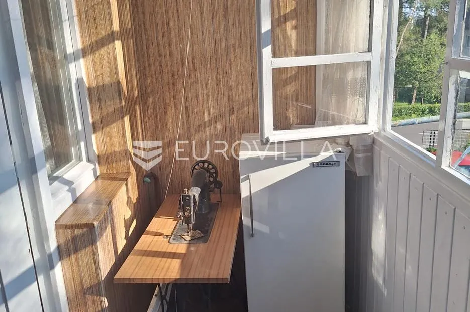 karlovac, švarča, stan 52 m², na odličnoj lokaciji - slika 12